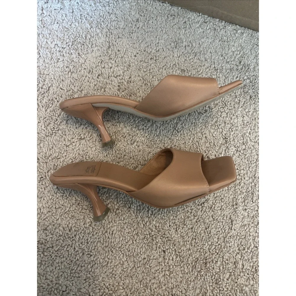 Jeffrey Campbell Tan Nude Square Toe Mules Sandals Y2K Heel Size 6 Vegan Leather - Picture 5 of 7